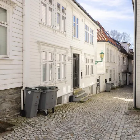 Leilighet At Bryggen - Modern 1 Bedroom Apartment! *