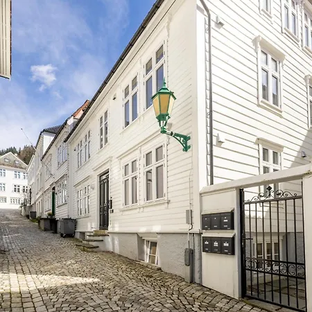 Leilighet At Bryggen - Modern 1 Bedroom Apartment! *